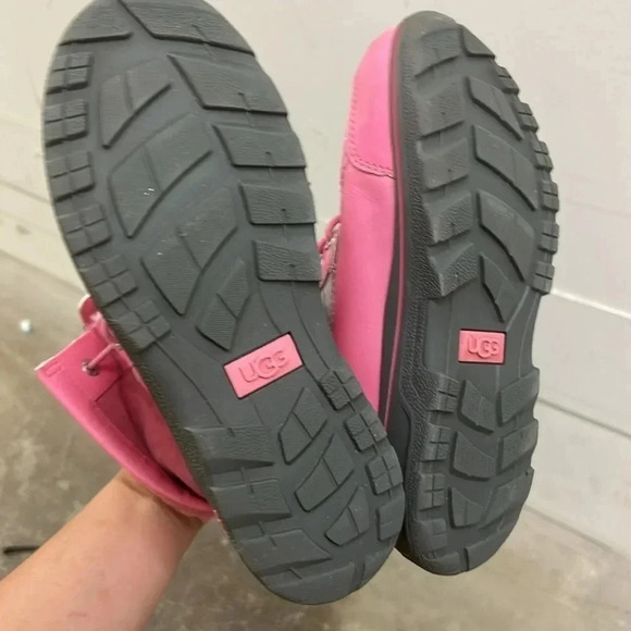 Girls pink  uggs - Picture 5 of 6